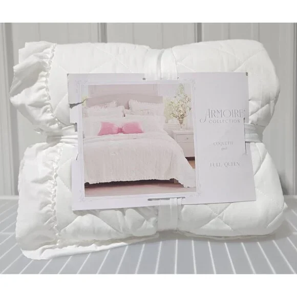 Armoire Collection Queen Size White Quilt w/ Ruffle Trim 90" x 90" Size - Picture 2 of 7